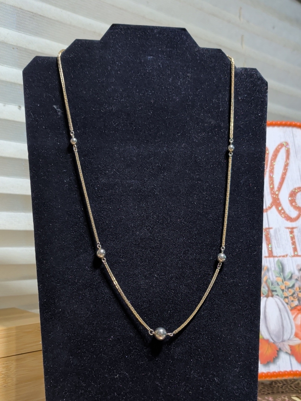 VINTAGE Avon Mixed Metal Bead Station Necklace